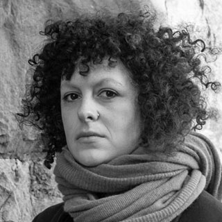 ポリー・バートン